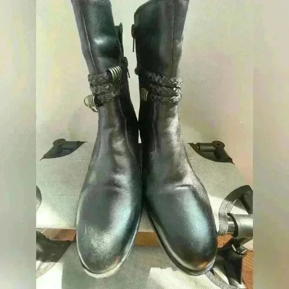 Sandro Moscoloni Women's Leather Rubber Sole Side Zipper Brandy Bootie 9.5 - Picture 9 of 14